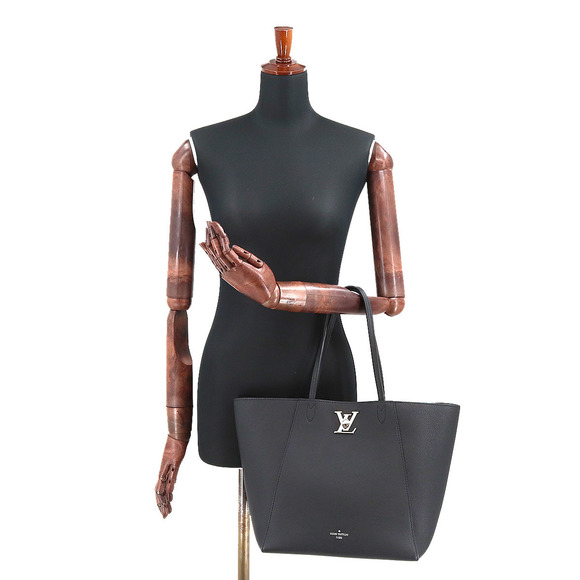 Louis Vuitton Lock Me Cover Tote Bag Leather Noir RFID Silver Hardware - Picture 7 of 7